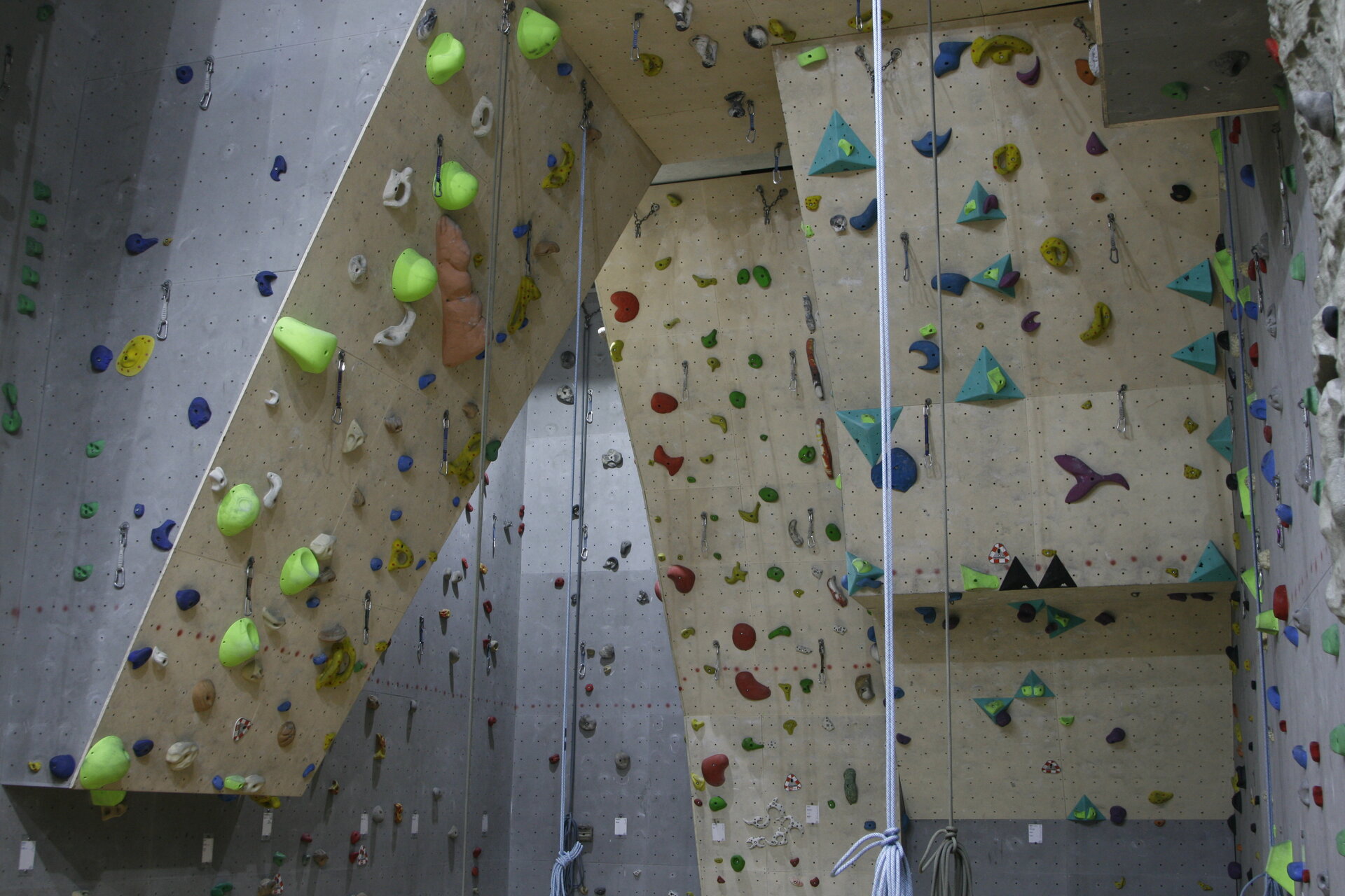 Kletterhalle Hüttenweg, AlpinClub Berlin (DAV) | © Tom Pfeifer, AlpinClub Berlin