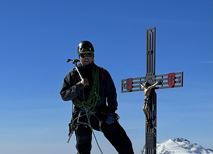 Helmut Kleinschmidt am Gipfelkreuz | © Helmut Kleinschmidt