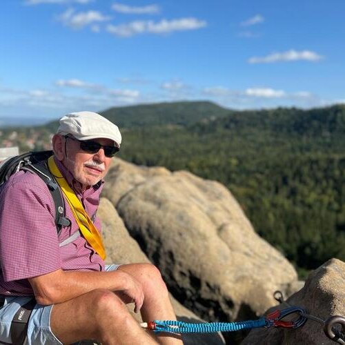 Arno Behr am Klettersteig | © Arno Behr